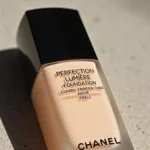 Chanel Perfection Lumière Foundation Bottle