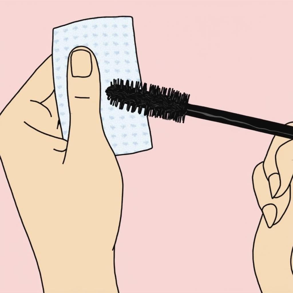 Cleaning a Mascara Wand