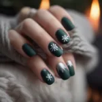 Dark Green Gel Polish Nails for Winter